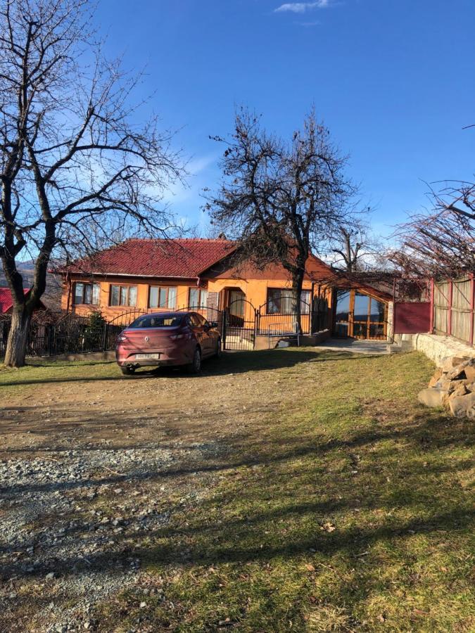 Casuta Bunicilor Isverna Ξενοδοχείο Εξωτερικό φωτογραφία